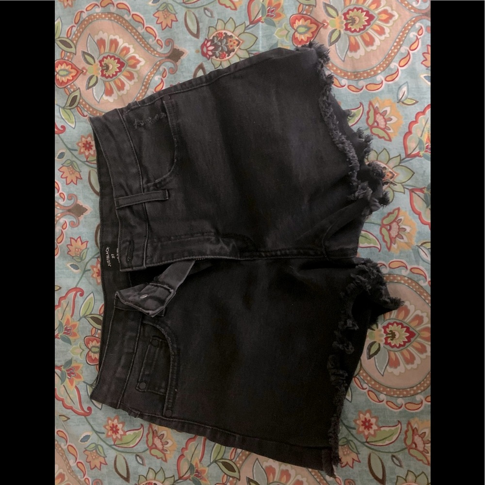 Woman’s Jean shorts - worn twice, just not great with my complexion